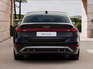 AUDI S6 e-tron SPB quattro Sport attitude 3
