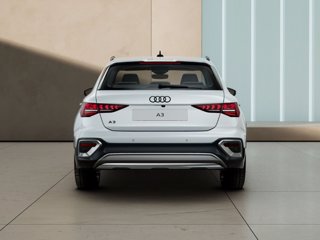 AUDI A3 allstreet 40 TFSI e S tronic Identity Contrast 3