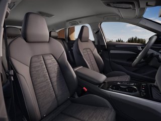 AUDI A6 Avant TDI quattro 150 kW S tronic Business Advanced 6