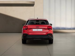 AUDI Q2 35 TFSI S tronic Identity Black 3