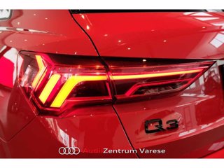 AUDI Q3 35 2.0 tdi identity black s-tronic 4