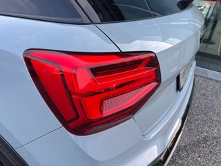 AUDI Q2 35 2.0 tdi identity black s-tronic 4