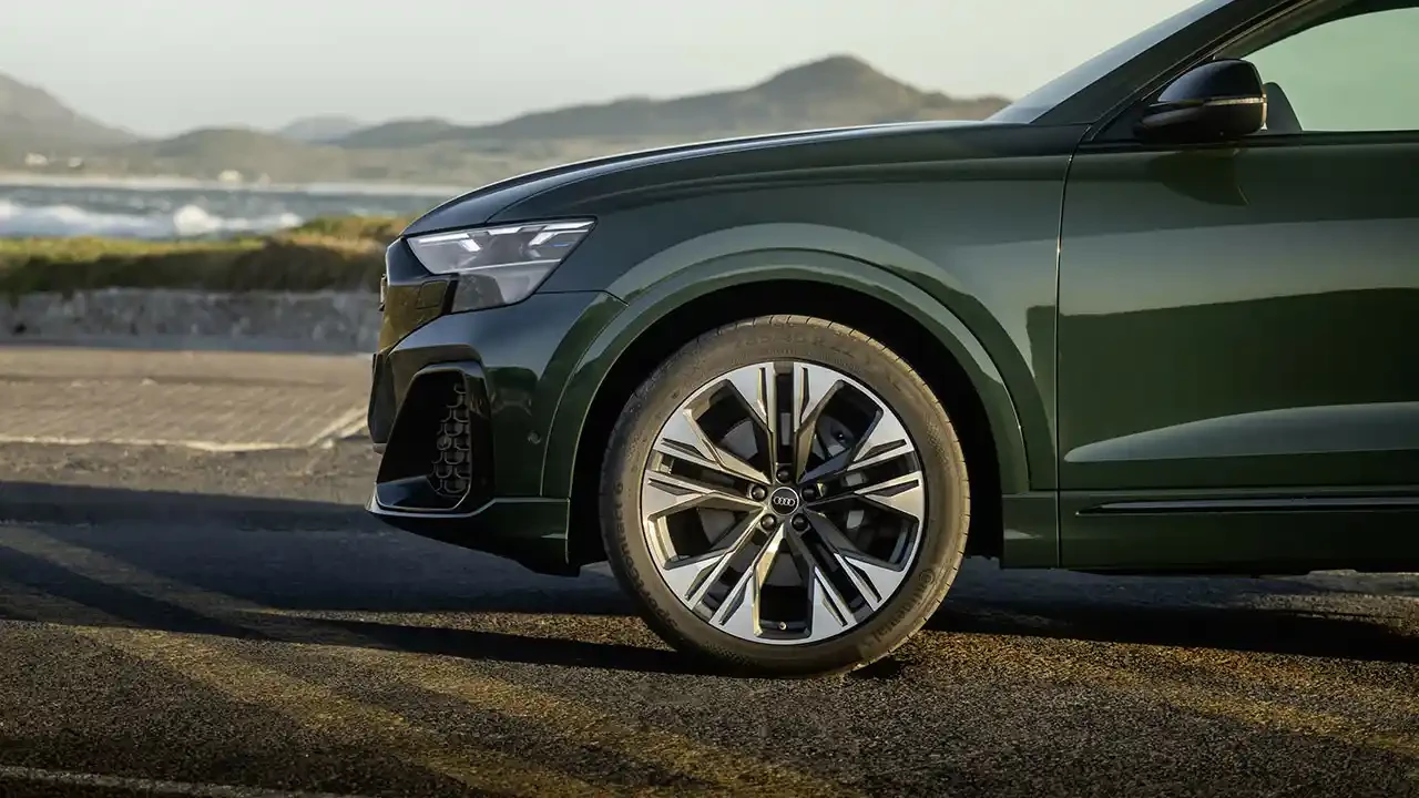Audi Q8 6
